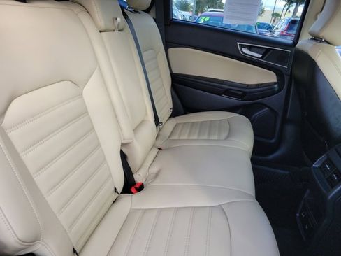 Used 2021 Ford Edge SEL w/ Convenience Package image 9