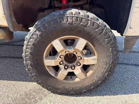 Used 2016 GMC Sierra 2500 SLT w/ Suspension Package, Off-Road AWD/4WD image 15