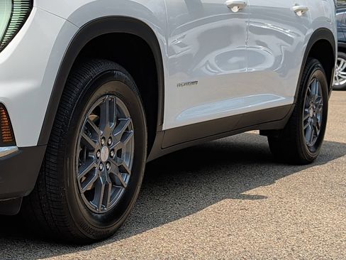 Used 2026 GMC Acadia Elevation w/ LPO, Floor Liner Package AWD/4WD image 43