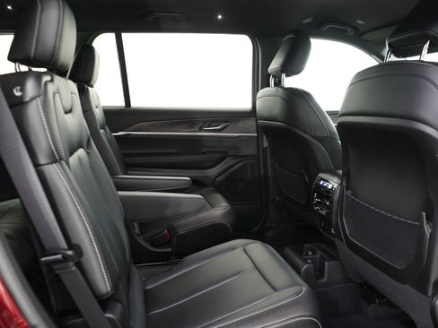 Used 2024 Jeep Grand Cherokee L Limited AWD/4WD image 14