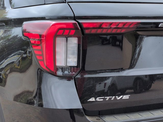 New 2026 Ford Explorer Active RWD image 12