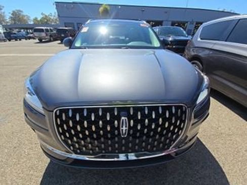 Used 2024 Lincoln Corsair Grand Touring AWD/4WD image 2