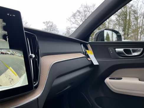 New 2026 Volvo XC60 B5 Plus w/ Protection Package Premier image 19