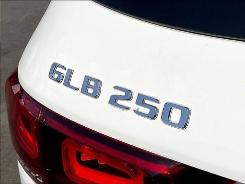Certified 2023 Mercedes-Benz GLB 250 4MATIC image 26
