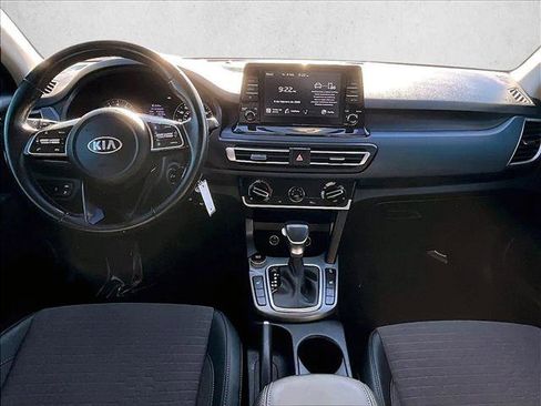 Used 2021 Kia Seltos S image 12