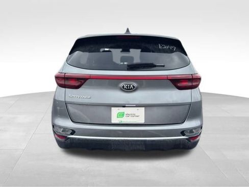 Used 2021 Kia Sportage LX image 4