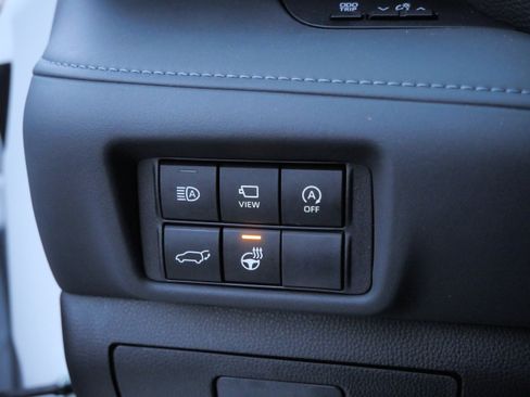 Used 2023 Toyota Highlander Limited image 27