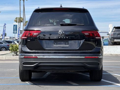 Certified 2023 Volkswagen Tiguan SE image 5