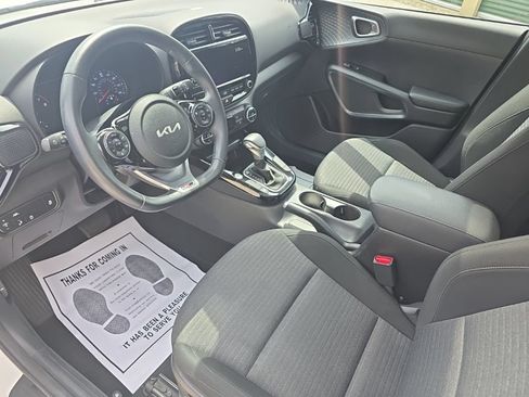 Used 2022 Kia Soul GT-Line FWD image 12