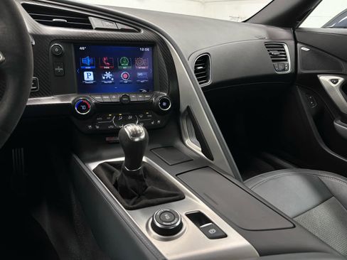 Used 2015 Chevrolet Corvette Z06 w/ Z07 Performance Package image 22