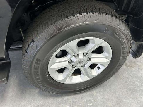 Certified 2024 Toyota 4Runner SR5 AWD/4WD image 10