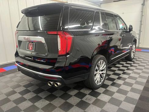 Used 2023 GMC Yukon Denali AWD/4WD image 3