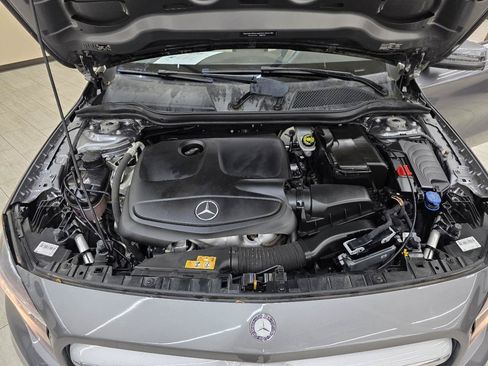 Used 2017 Mercedes-Benz GLA 250 w/ Premium Package image 43