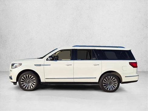 Used 2020 Lincoln Navigator L Reserve w/ Luxury Package AWD/4WD image 9