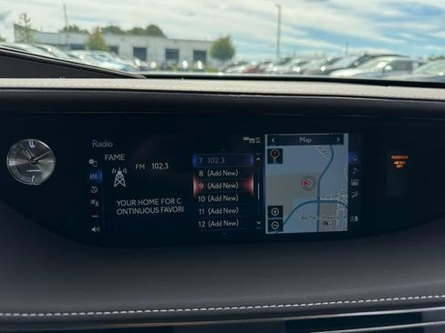 Used 2018 Lexus LS 500 w/ Interior Upgrade Package RWD image 23