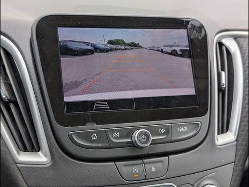 Used 2024 Chevrolet Malibu LT FWD image 12