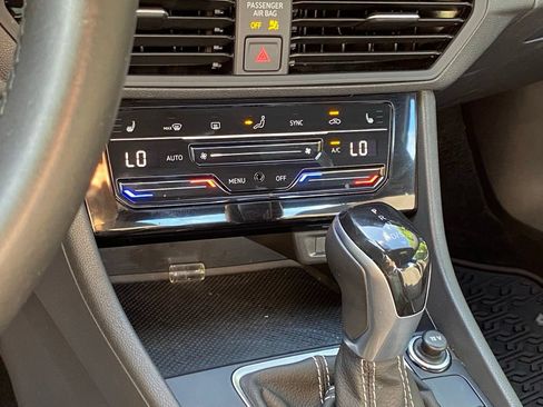 Used 2025 Volkswagen Jetta Sport FWD image 14