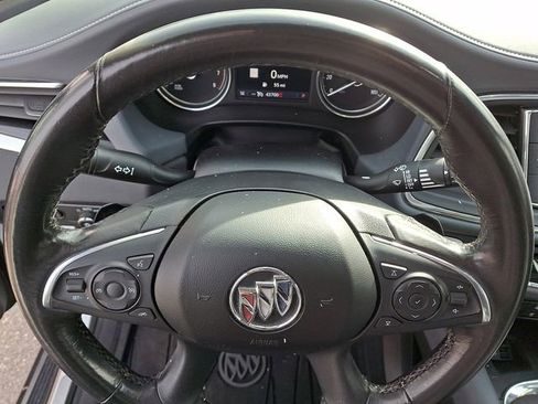 Used 2020 Buick Enclave Essence w/ LPO, Touring Package image 24