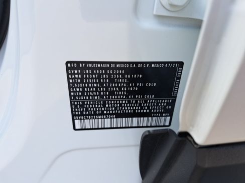 Certified 2025 Volkswagen Taos S AWD/4WD image 32