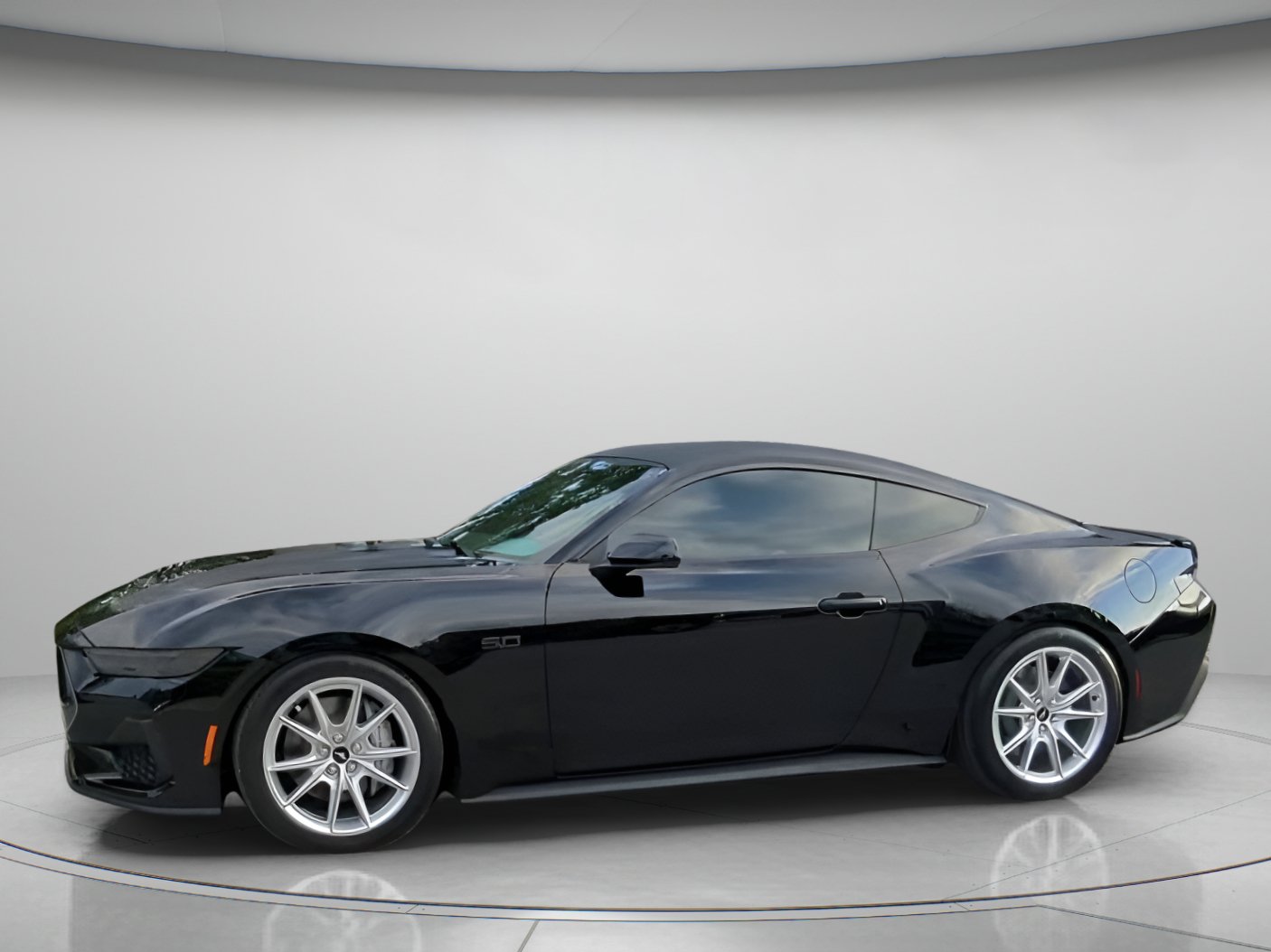 Used 2025 Ford Mustang GT RWD image 15