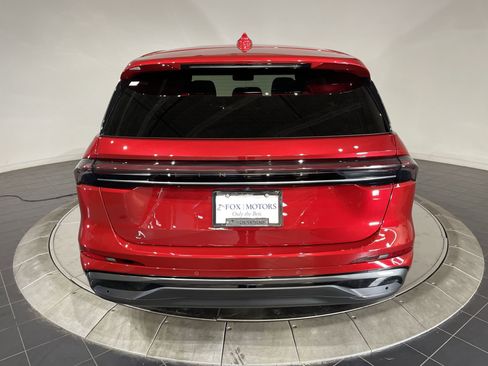 New 2024 Lincoln Nautilus Premier w/ Equipment Group 102A image 38