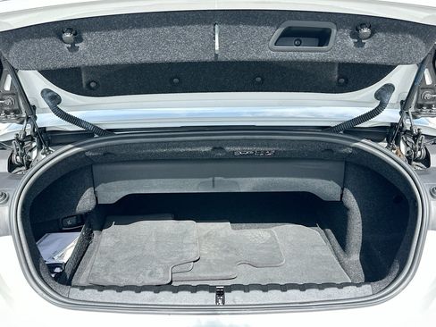 Used 2024 BMW 430i Convertible w/ M Sport Package RWD image 26