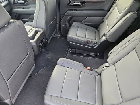New 2026 Chevrolet Suburban LT w/ Comfort Package RWD image 23