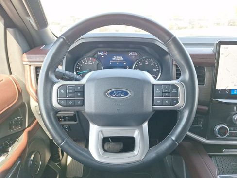 Used 2024 Ford Expedition Limited AWD/4WD image 8