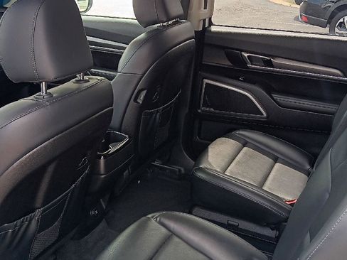 Used 2020 Kia Telluride S image 6