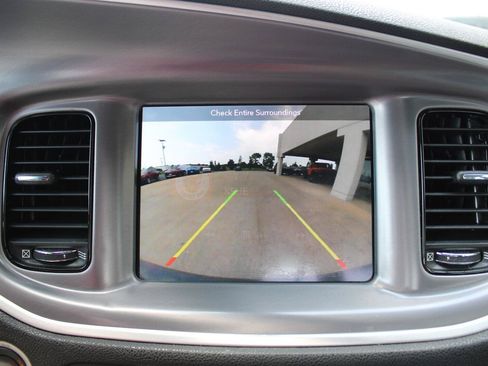 Used 2019 Dodge Charger SXT w/ Blacktop Package AWD/4WD image 21