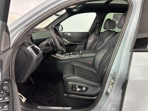 Used 2026 BMW X5 M60i w/ Climate Comfort Package image 8