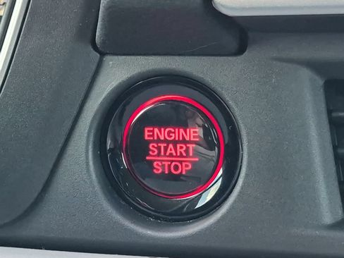 Certified 2025 Honda Pilot EX-L image 31