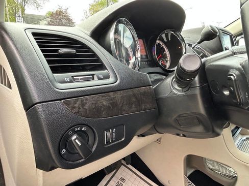 Used 2016 Dodge Grand Caravan SXT w/ Rear Park Assist Package FWD image 26