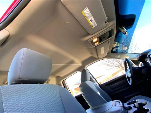 Used 2017 RAM 1500 Express image 14