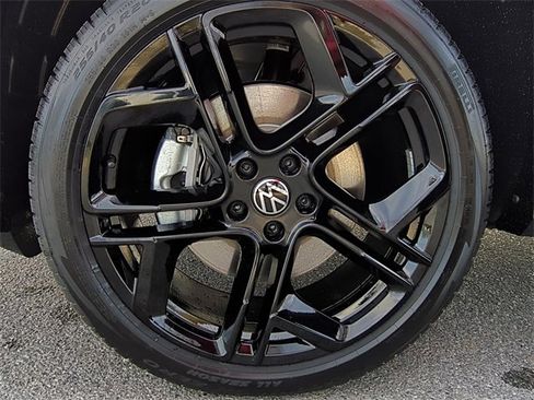 New 2026 Volkswagen Tiguan SE R-Line image 22