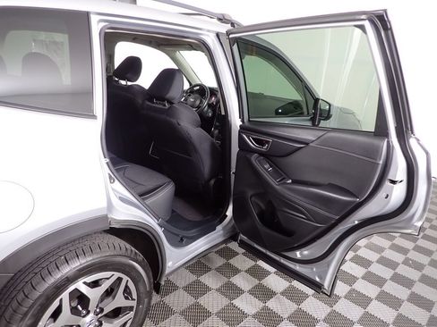 Used 2019 Subaru Forester Premium w/ Popular Package #1 AWD/4WD image 34