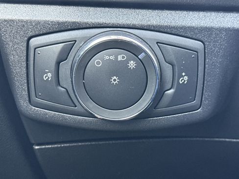 Certified 2017 Ford Fusion SE w/ Fusion SE Technology Package FWD image 22