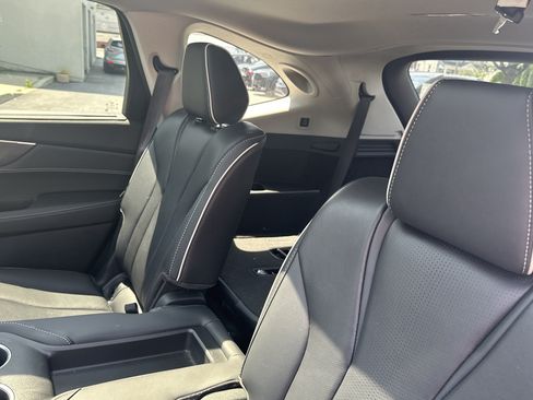 Used 2023 Acura MDX SH-AWD w/ Advance Package image 10