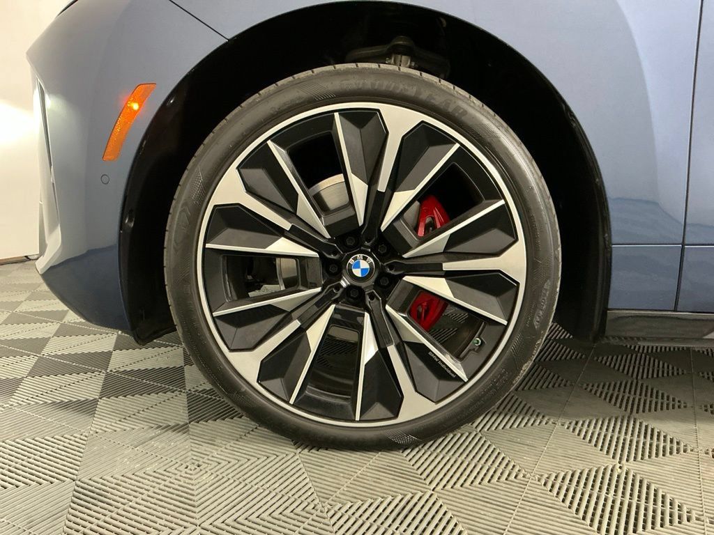 Certified 2026 BMW iX M70 AWD/4WD image 33