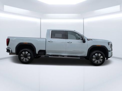 New 2026 GMC Sierra 2500 Denali w/ Denali Reserve Package AWD/4WD image 2