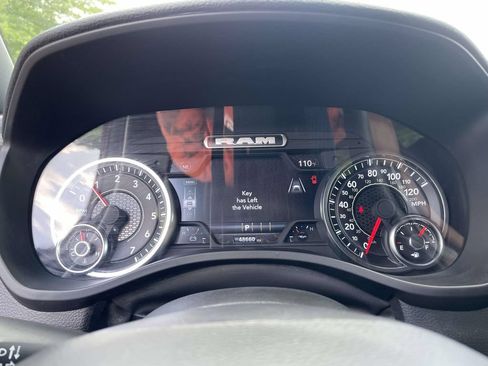 Used 2025 RAM 1500 Laramie AWD/4WD image 21