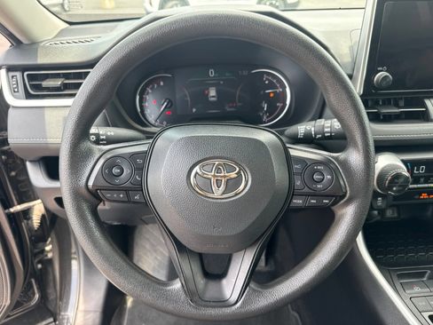 Used 2024 Toyota RAV4 XLE FWD image 18