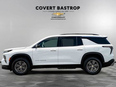 Certified 2024 Chevrolet Traverse LT w/ LPO, Floor Liner Package FWD image 2