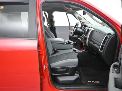 Used 2019 RAM 1500 Classic SLT w/ Luxury Group AWD/4WD image 33