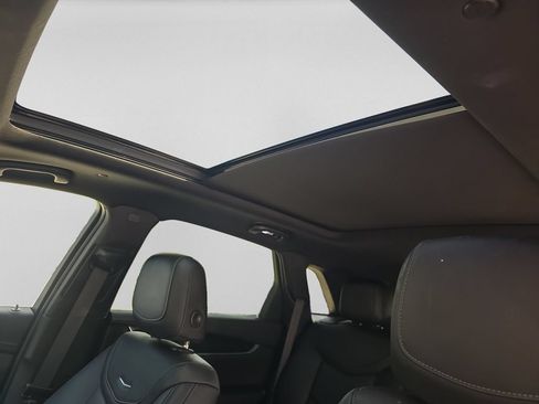 Used 2020 Cadillac XT5 Premium Luxury FWD image 16