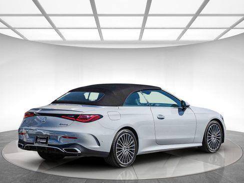 Used 2025 Mercedes-Benz CLE 300 4MATIC Cabriolet image 4