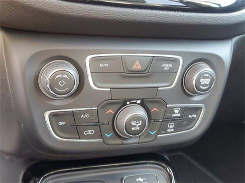 Certified 2019 Jeep Compass Limited image 22