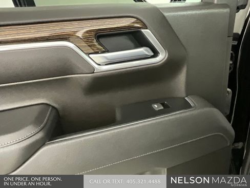 Used 2025 GMC Sierra 1500 Elevation image 18