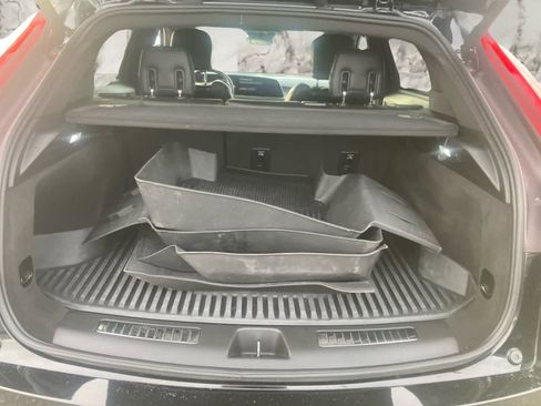 Certified 2024 Cadillac XT4 Premium Luxury image 15