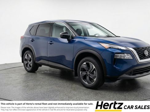 Used 2025 Nissan Rogue SV FWD image 1